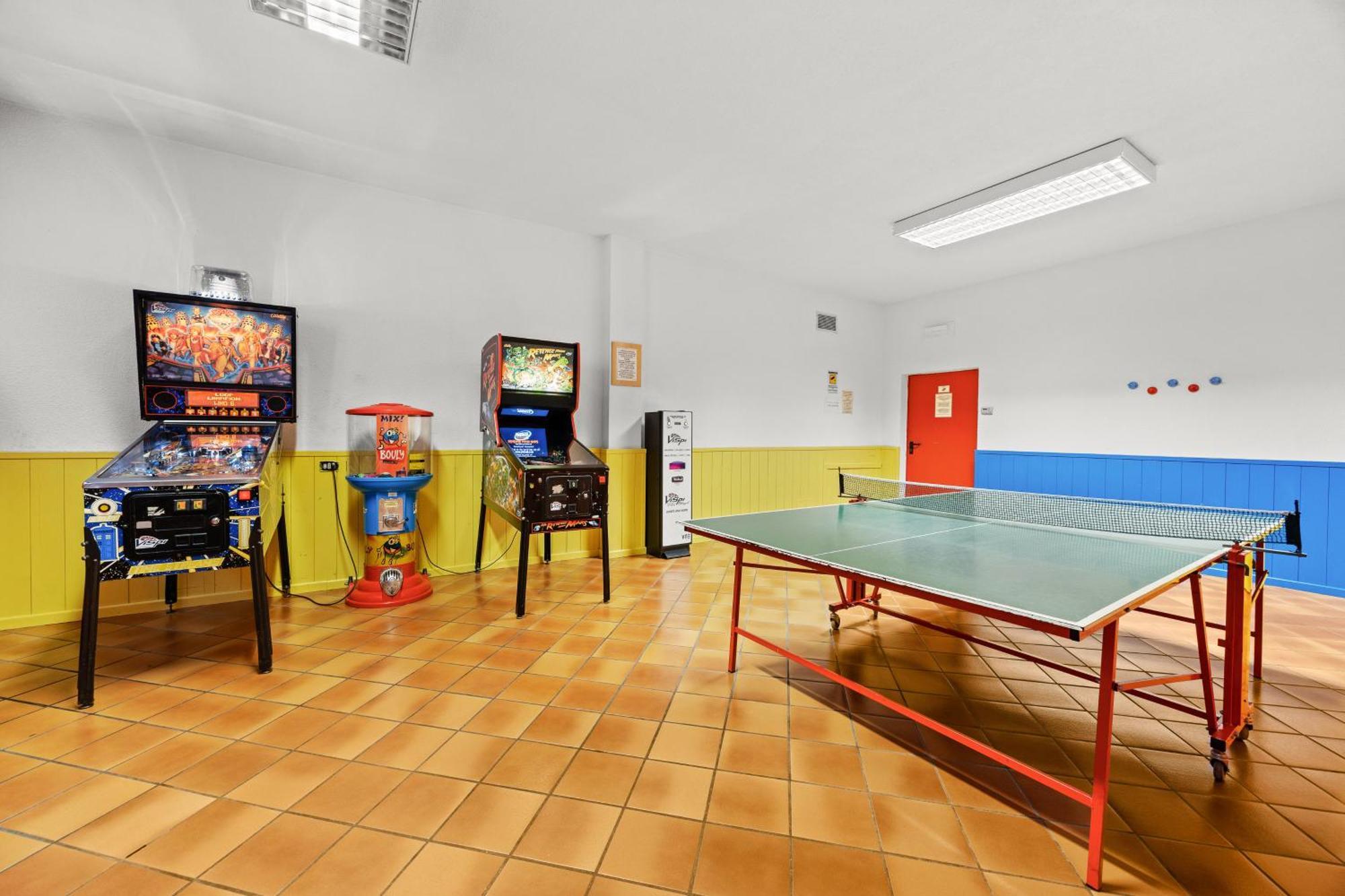 Aparthotel Des Alpes Cavalese Dış mekan fotoğraf