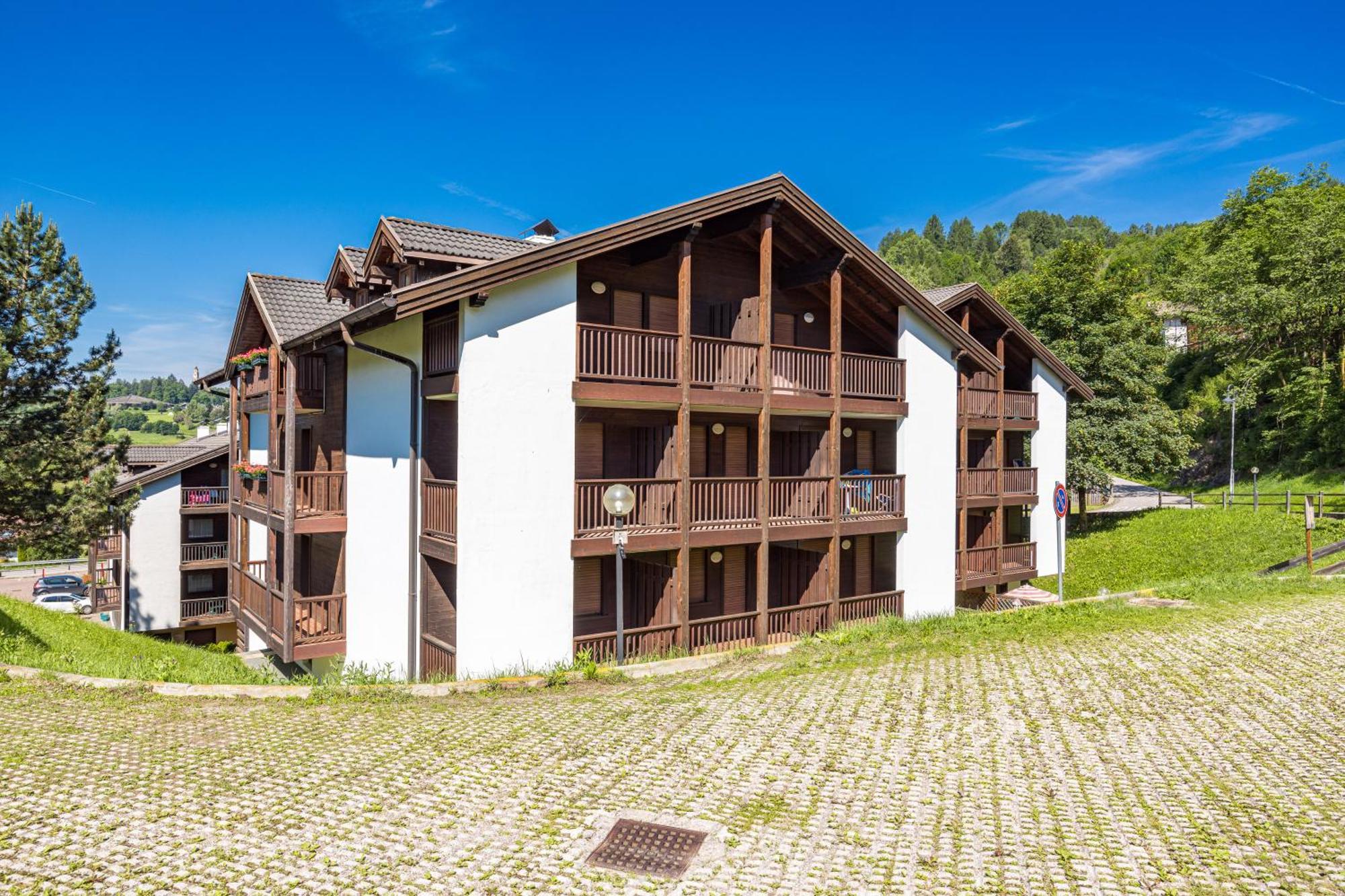 Aparthotel Des Alpes Cavalese Dış mekan fotoğraf