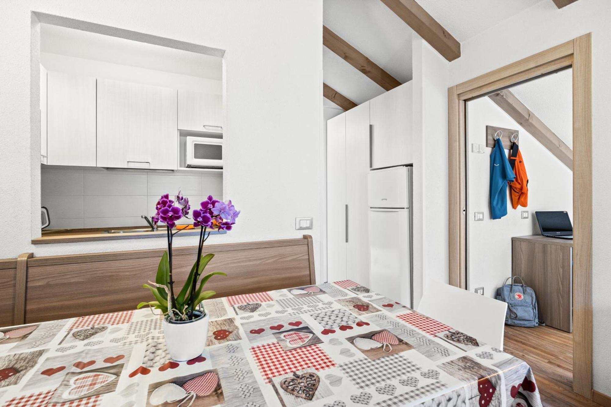 Aparthotel Des Alpes Cavalese Oda fotoğraf