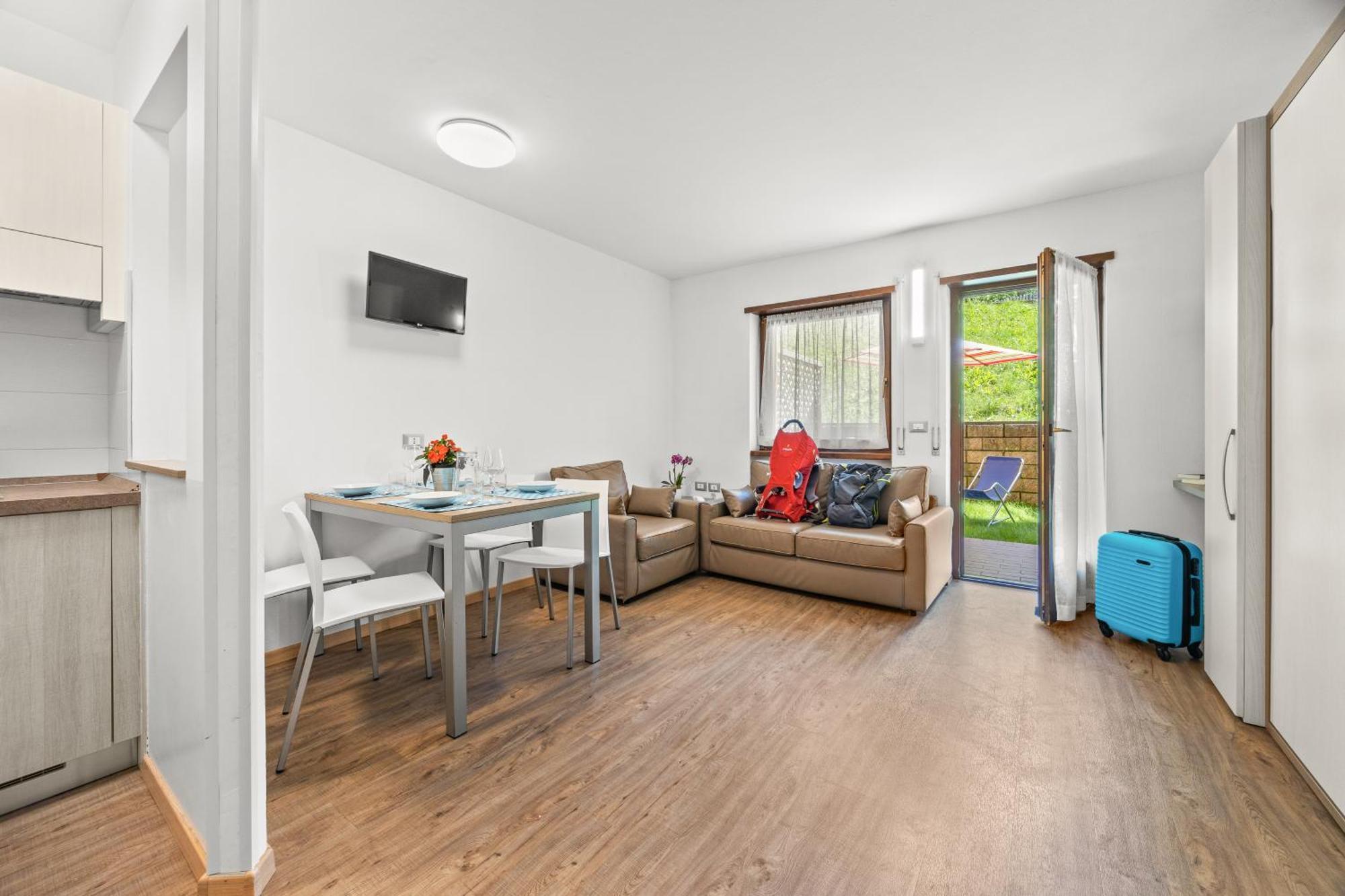 Aparthotel Des Alpes Cavalese Oda fotoğraf