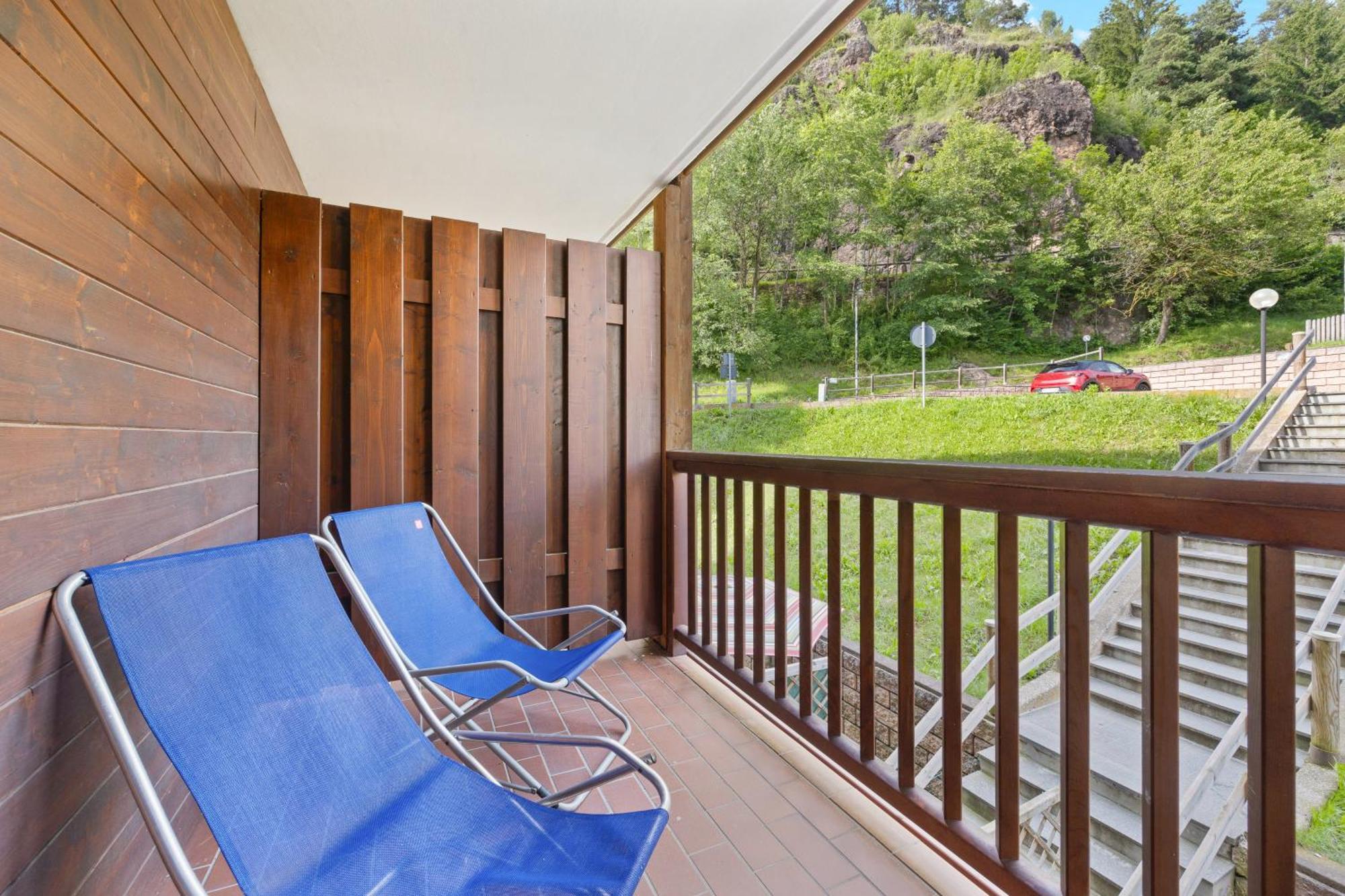 Aparthotel Des Alpes Cavalese Oda fotoğraf