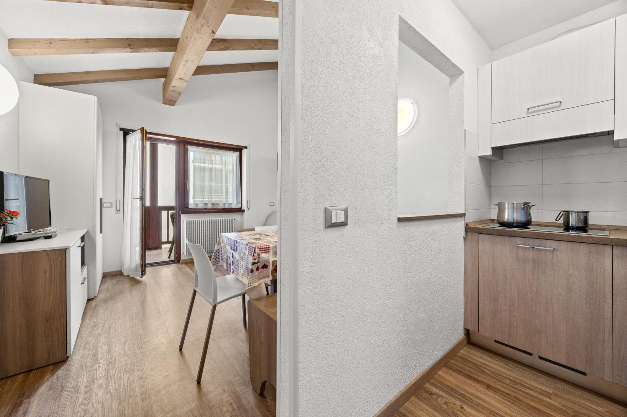 Aparthotel Des Alpes Cavalese Oda fotoğraf